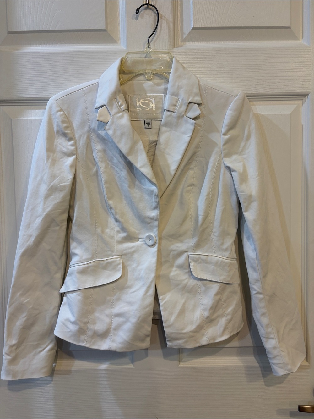 bebe White Tailored Single-Button Blazer